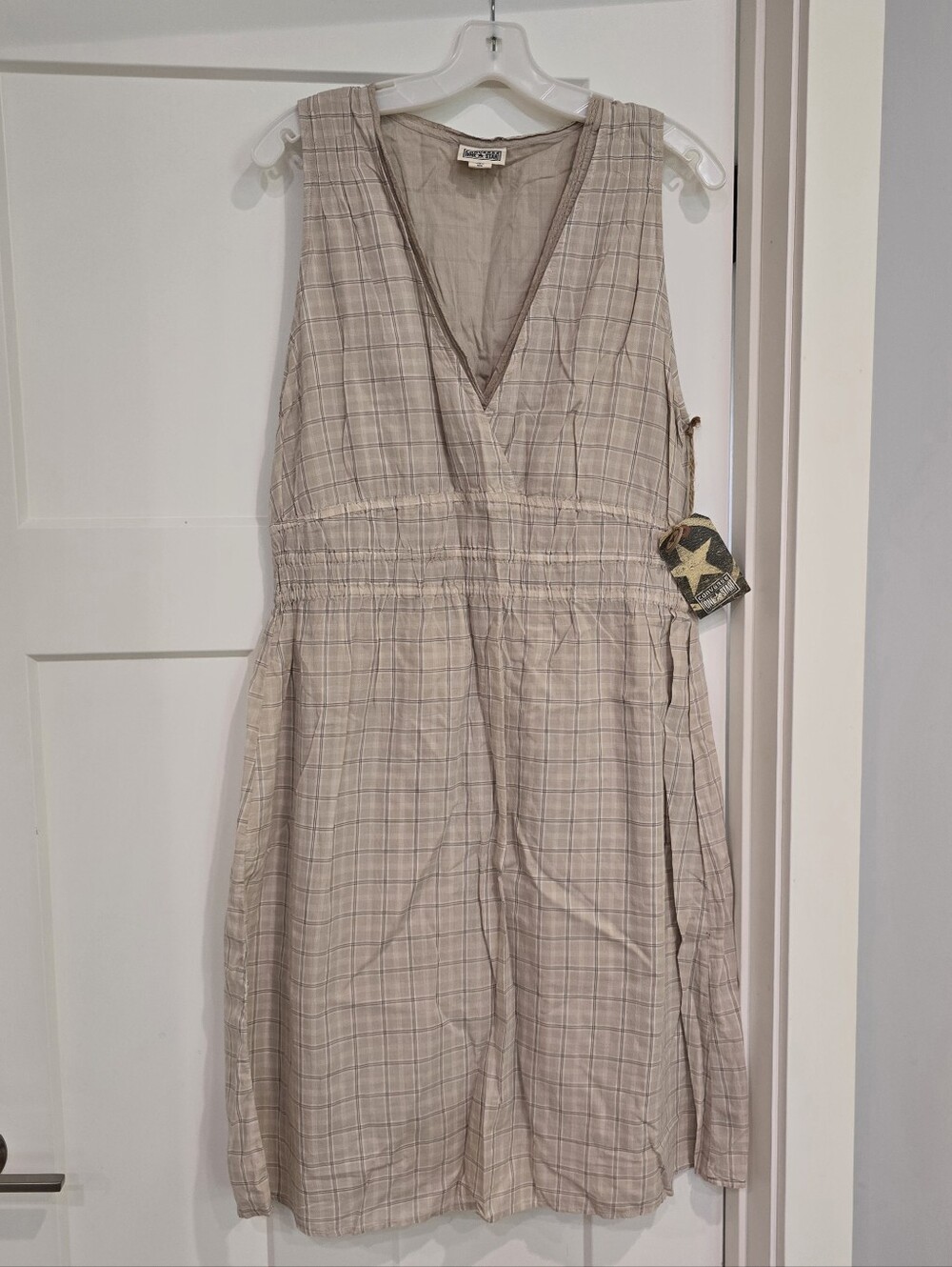 Converse One Star Dress Womens XL Sleeveless V-Neck Cream Plaid NWT Sundress